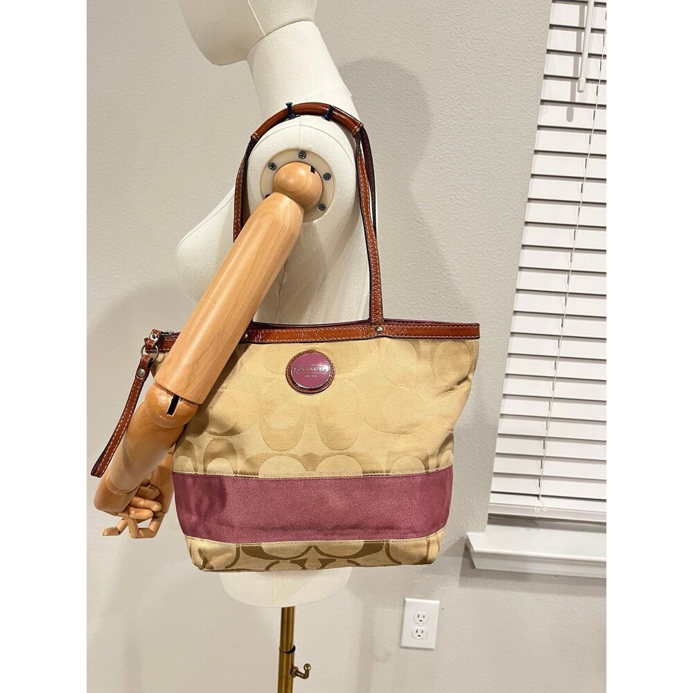 Coach Signature CanvaCoach Signature Canvas Tote Bag Pink Stripe Leather Handles